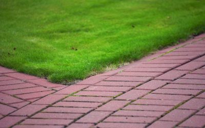 Elevate Your Outdoor Aesthetics: Concrete Landscape Edging in Deerfield, WI.